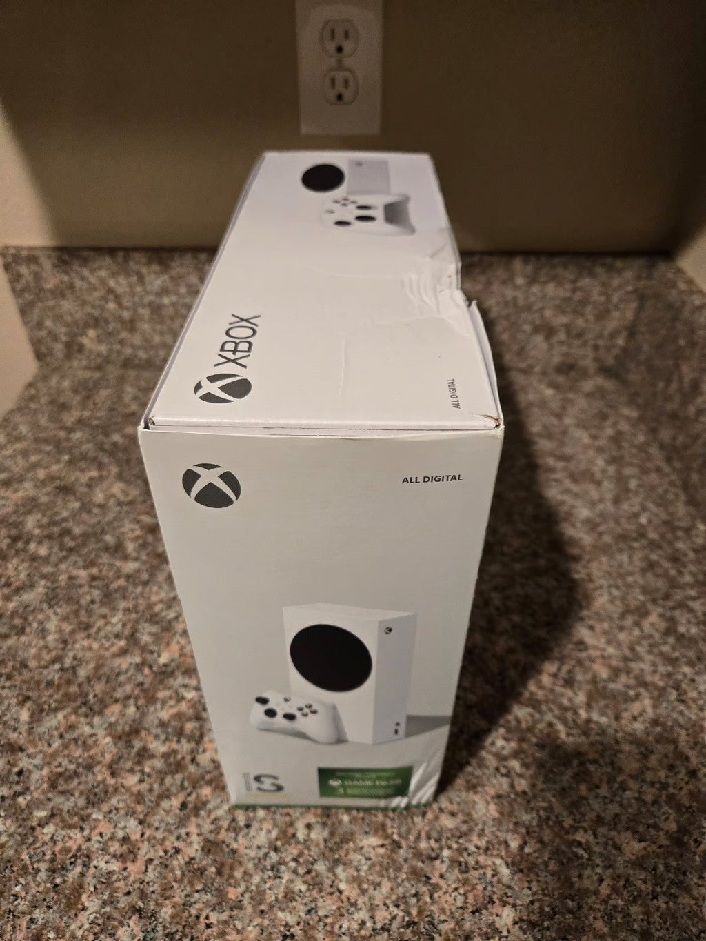 New Xbox Series- -S -512GB SSD white Console -Bundle with 3 Months Game Pass 7X21