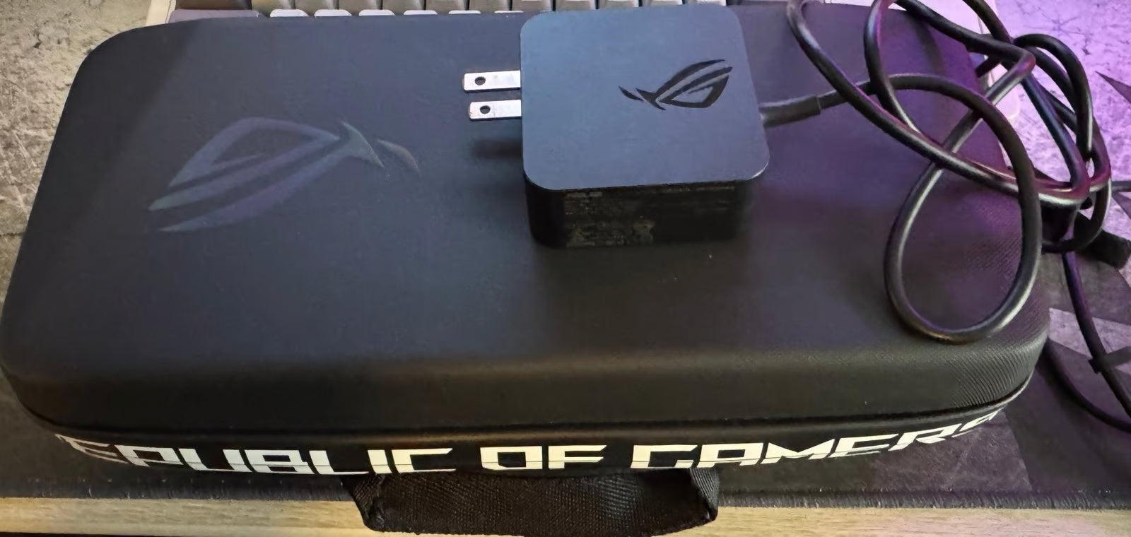 Asus ROG Ally z1 Extreme 1tb w/extras 8D99