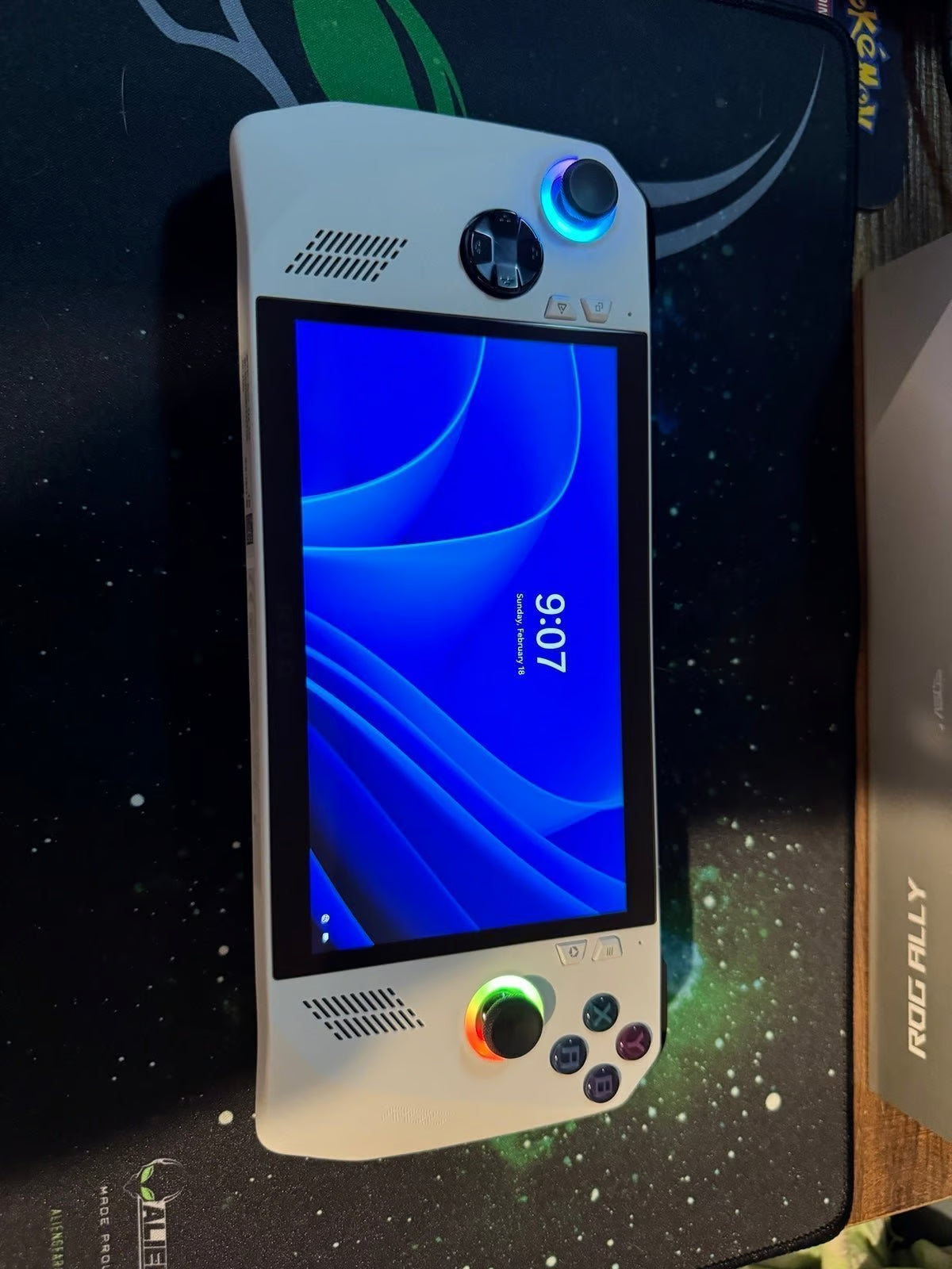 ASUS rog ally z1 extreme 8Y87