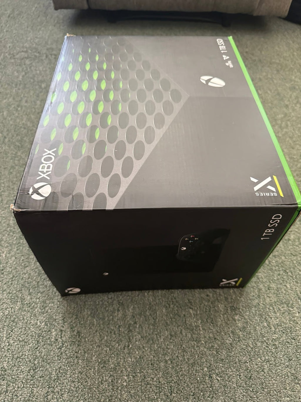 Xbox Series X with controller 2Q19