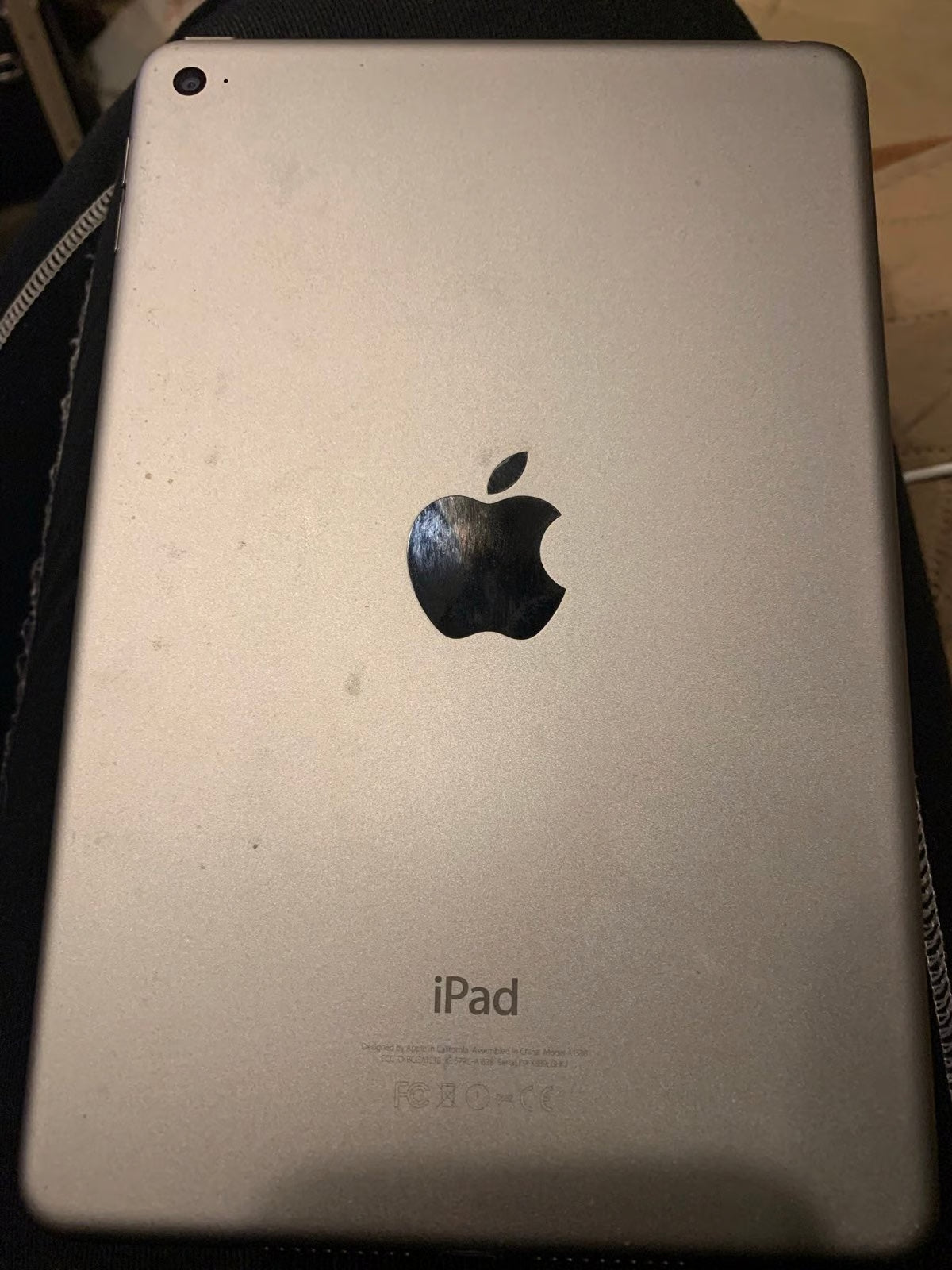 Apple iPad Mini 4th Generation in Silver 3C91