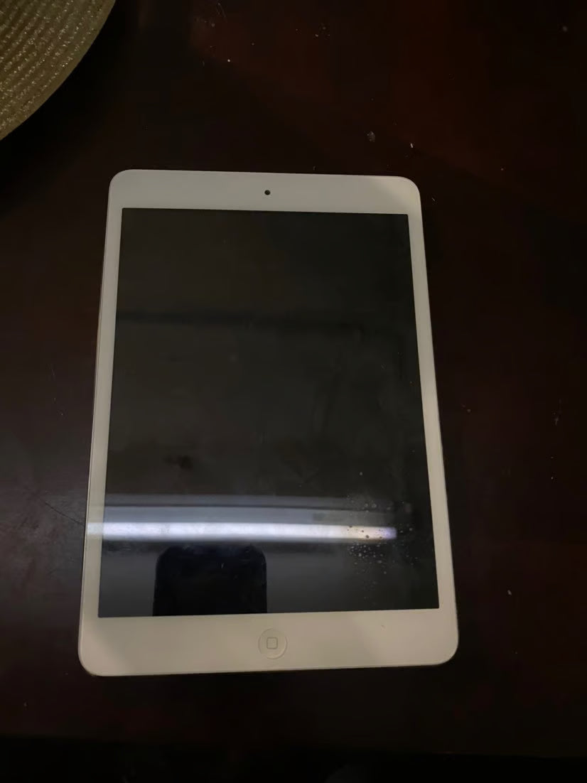iPad mini 1st generation White & Silver 7N56