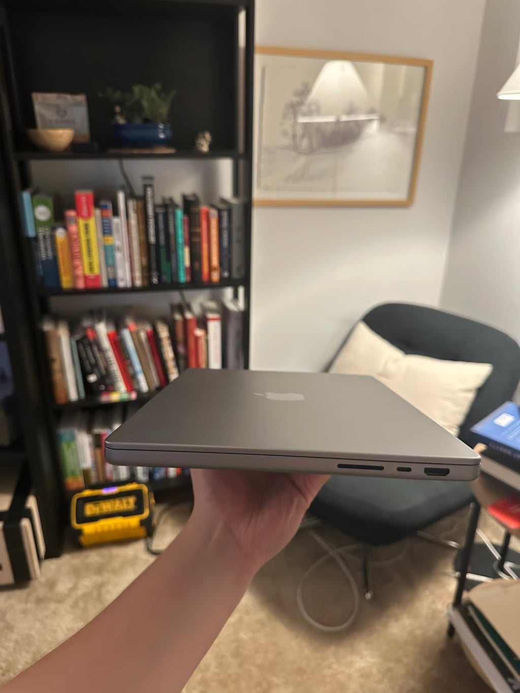 Apple MacBook Pro 14in.  M2 Pro 512GB SSD 5T31