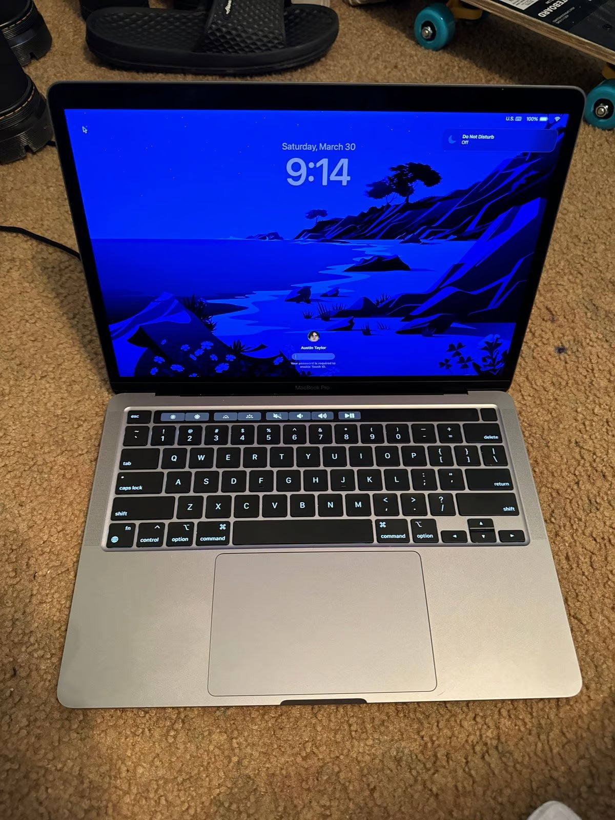 13-inch Macbook Pro M2 2C85