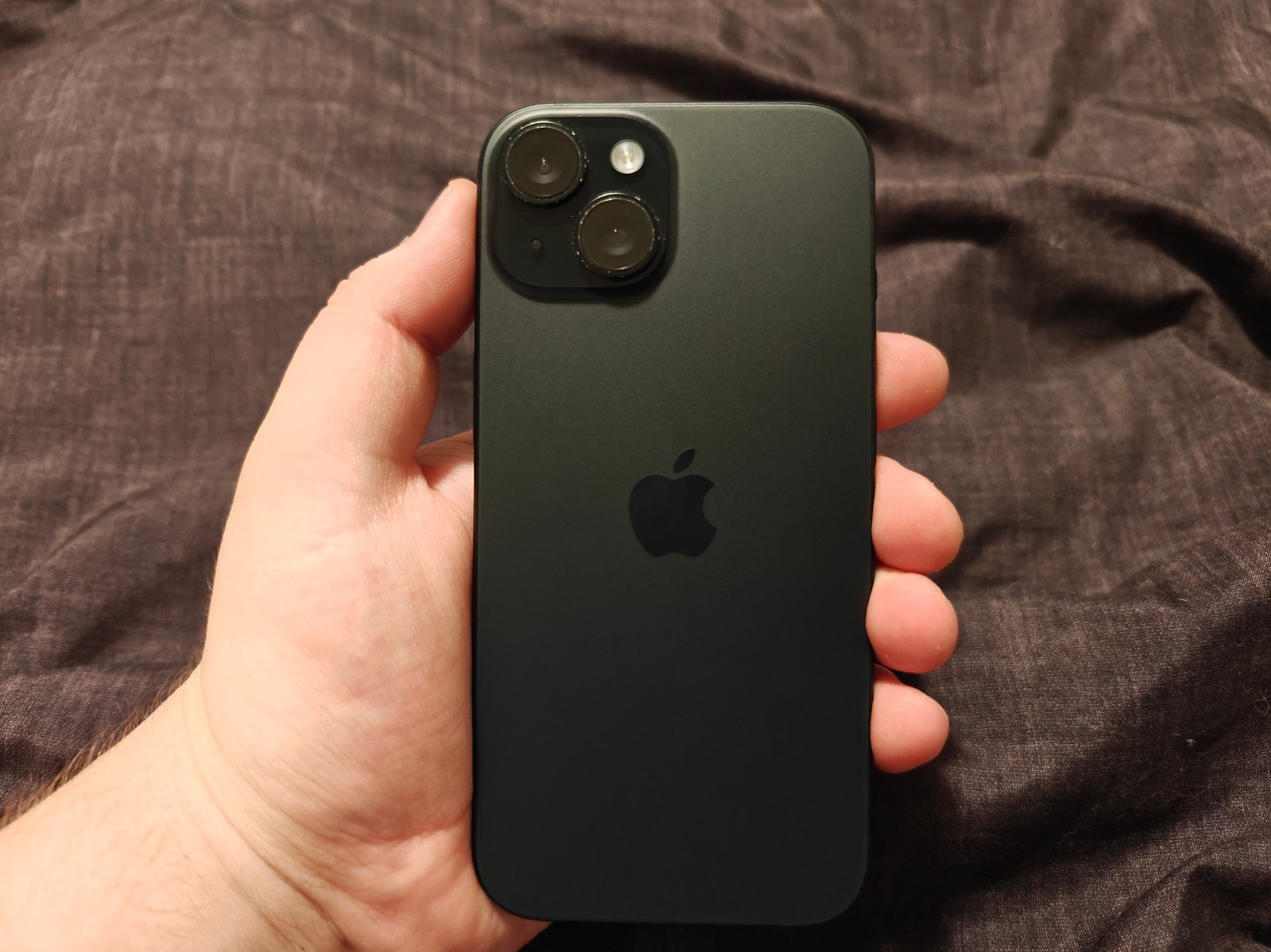 Apple iPhone 15 128 GB in Black for T-Mobile 7K96