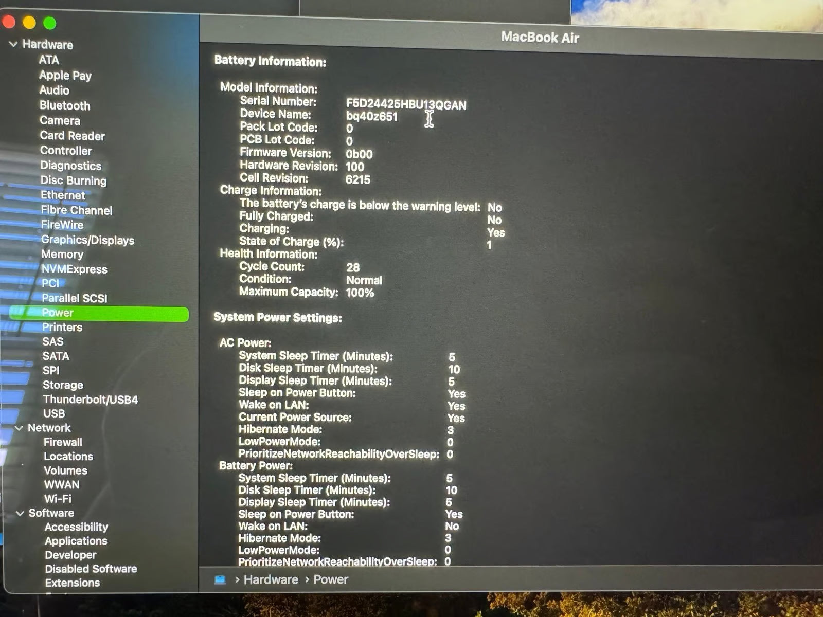 Apple MacBook Air with M2 chip 13鈥?7V69