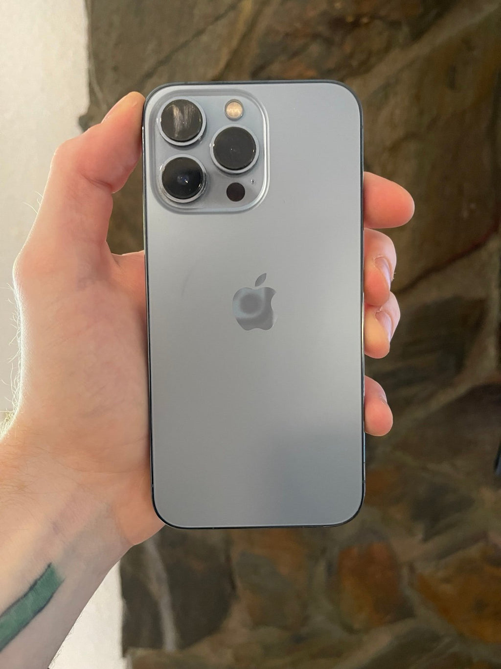 LIGHT BLUE IPHONE 13 PRO 256GB UNLOCKED 2U79