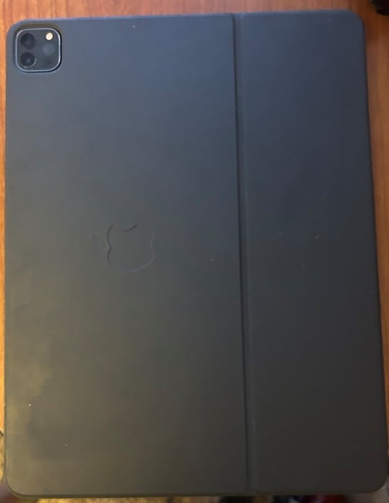 Apple iPad Pro 12.9"" Screen (4th Gen.) w/ Magnetic Apple Keyboard 6P93