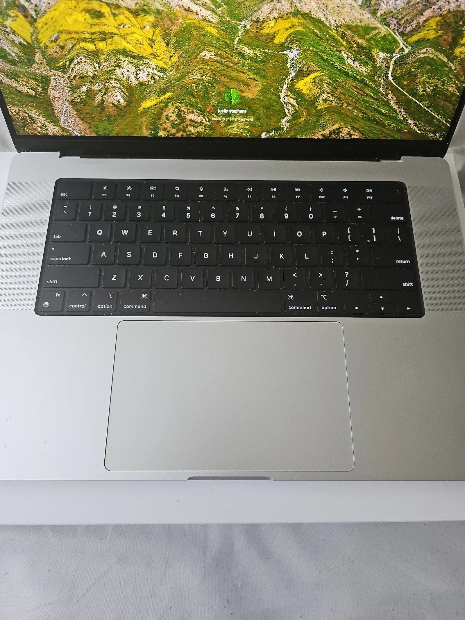 Apple Macbook Pro 16in.  M2 Pro 3.49 GHz  512GB SSD 2R75