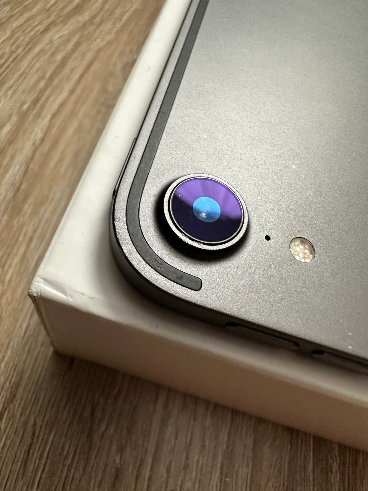 iPad Pro 12.9 inch 3rd Gen Works Perfectly 7O98