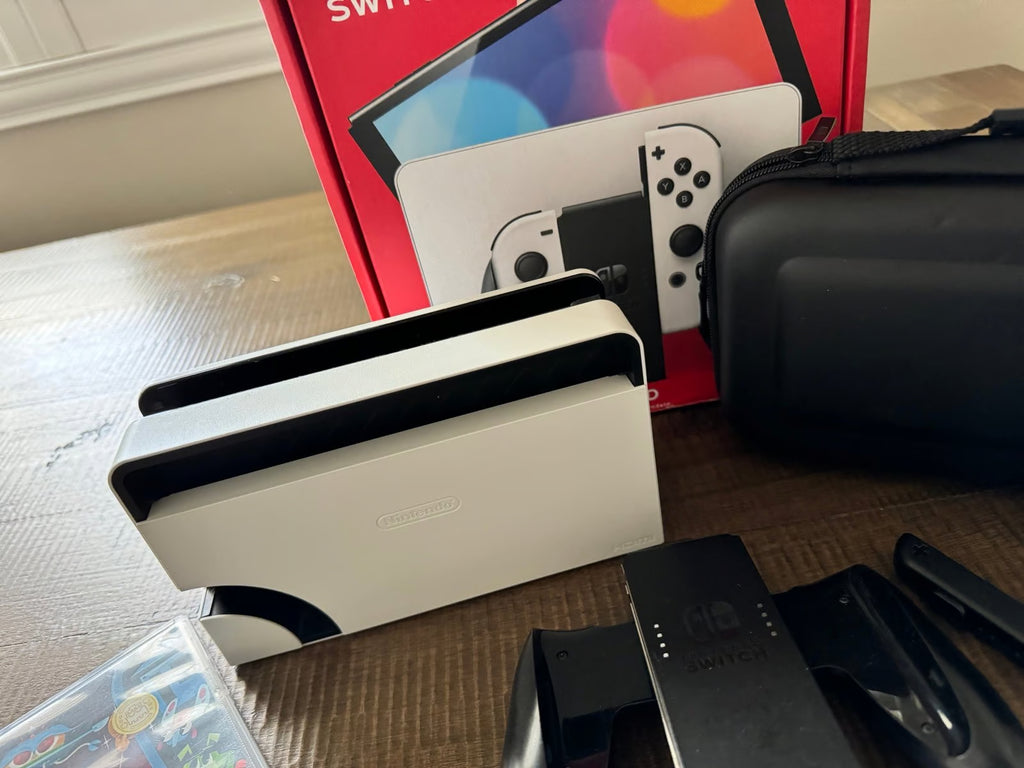 Nintendo Switch Oled Console Bundle 7C33