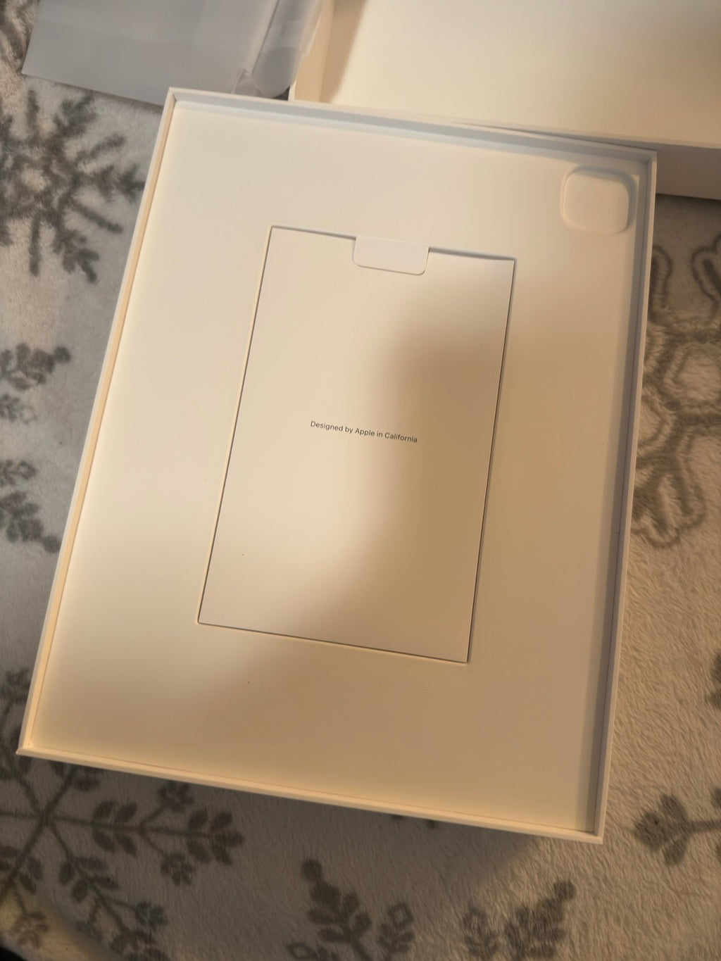 iPad Pro 13 inch screen 256gb M4 chip 2025 model 1U21