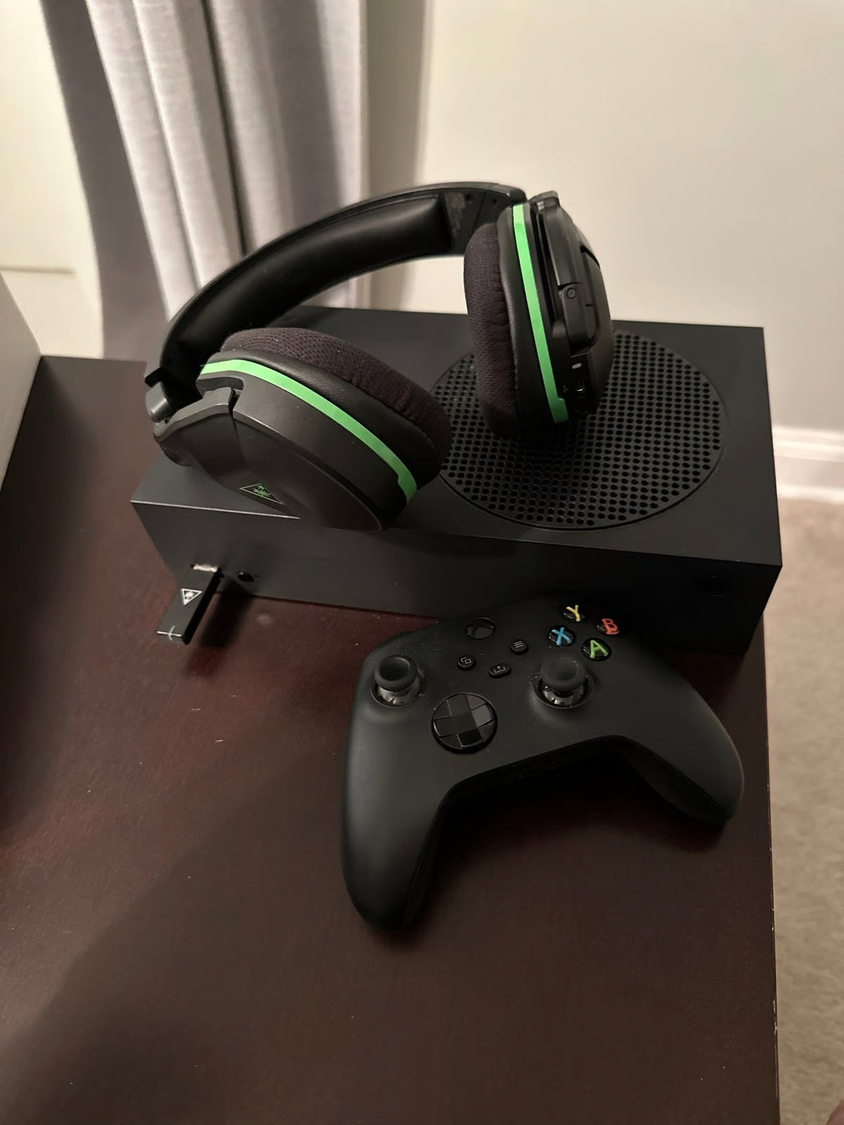 Microsoft Xbox Series S Digital Edition Carbon Black 1 TB Console - Like New 5H67