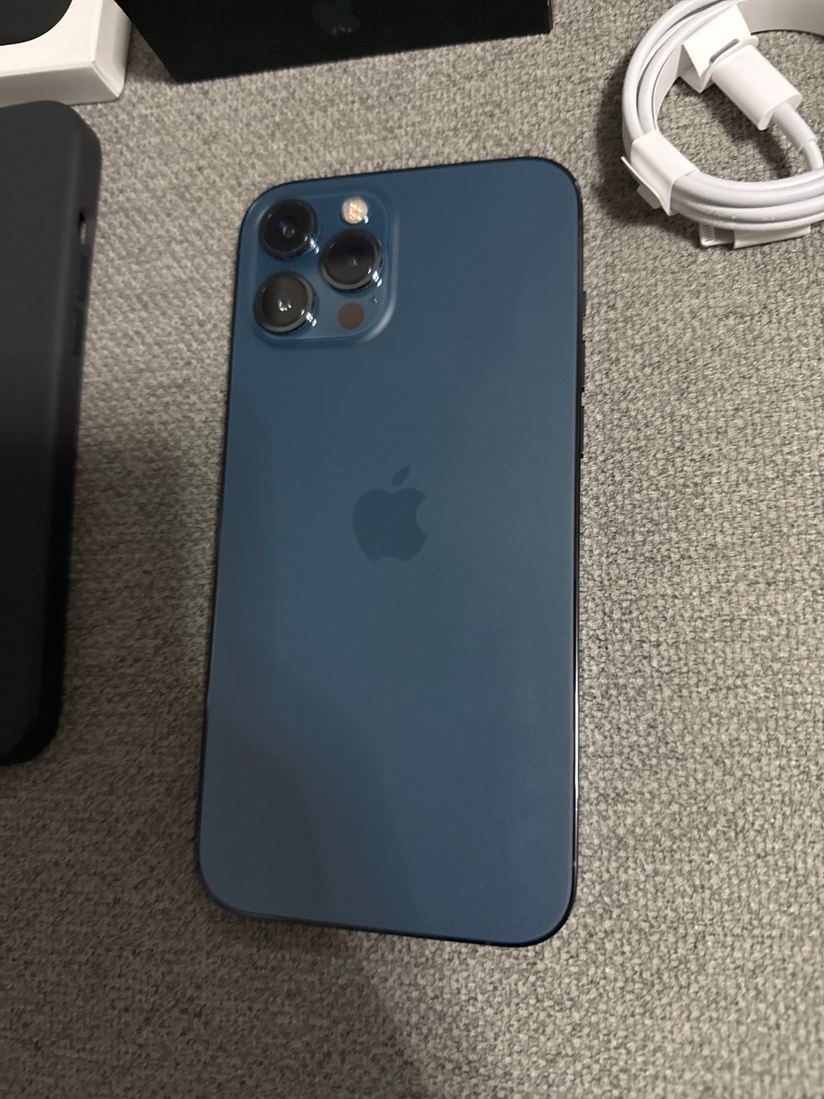 iPhone 12 Pro Max 256GB UNLOCKED 3J16