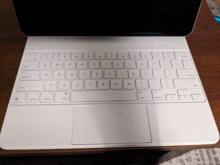 Apple iPad Pro 6th Generation 5G52