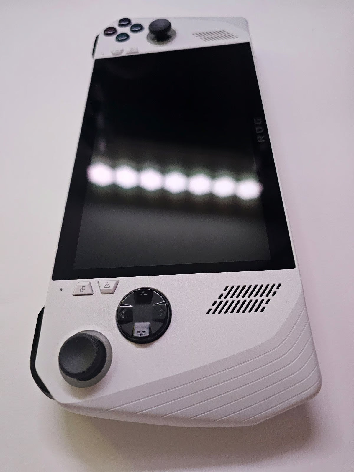 ASUS ROG Ally Z1 Extreme Handheld Gaming PC 7Y93