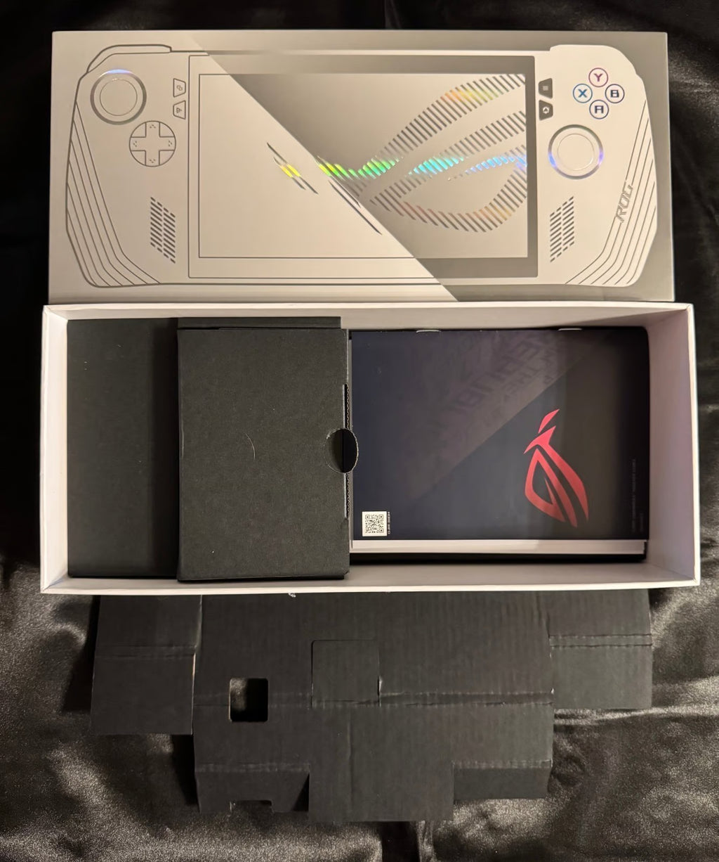 ASUS - ROG Ally Z1 Extreme + Accessories 7D91