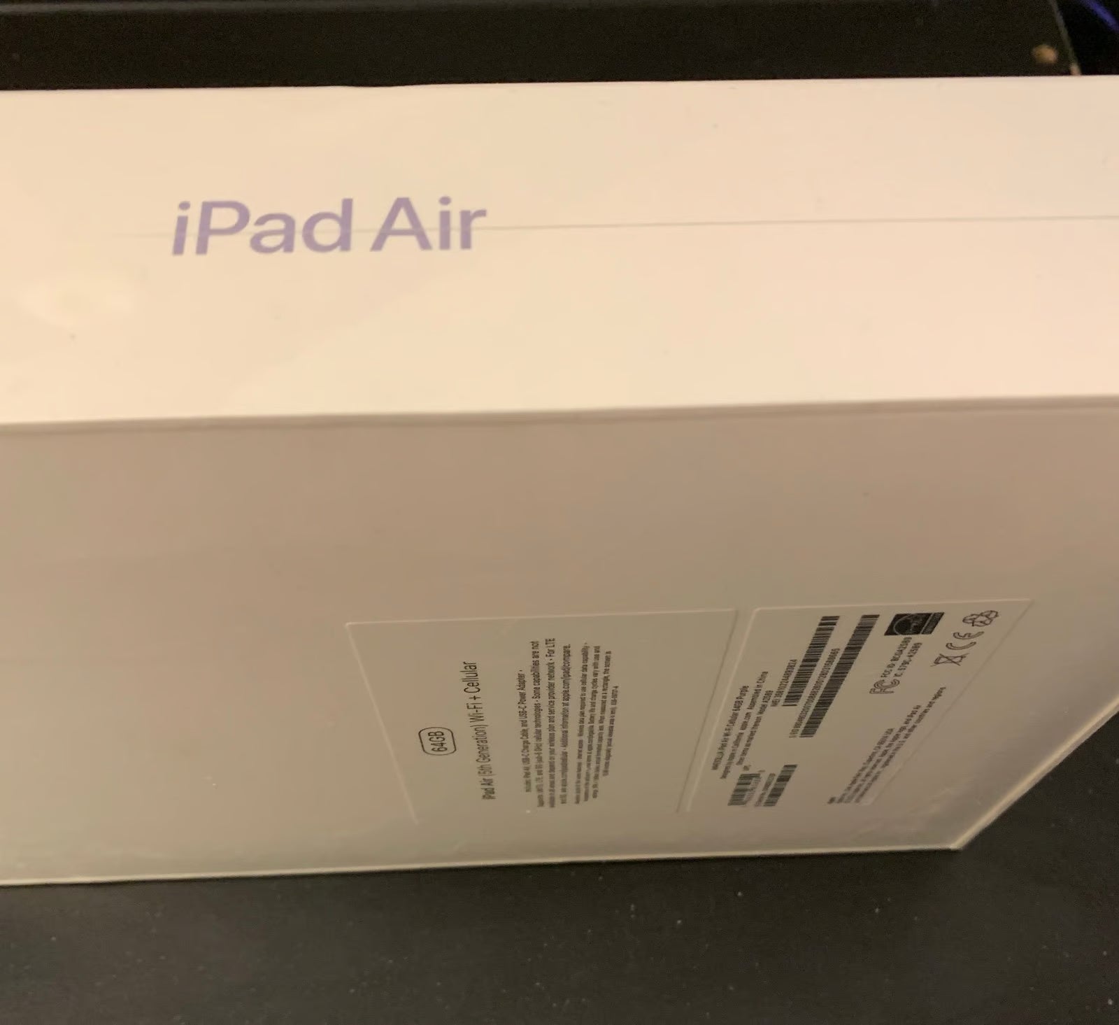 Apple iPad Air 5th Generation 64 GB in Purple-Brand New 8W91