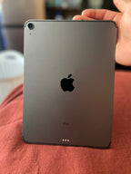 Apple iPad Air 4th Generation 64 GB in Space Gray 1E11
