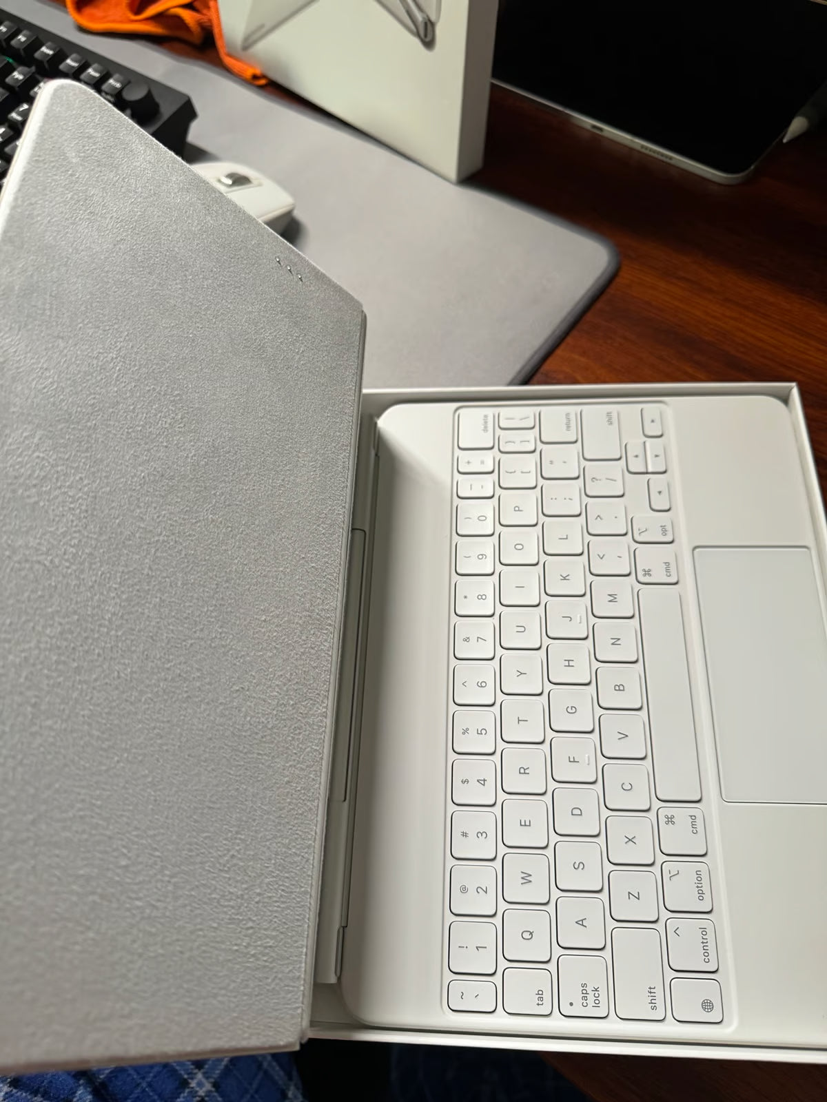 iPad Pro 11-inch 3rd generation Silver LTE 1L22