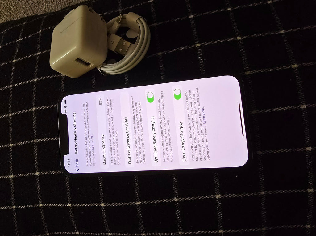 Iphone 12 unlocked 7Q53