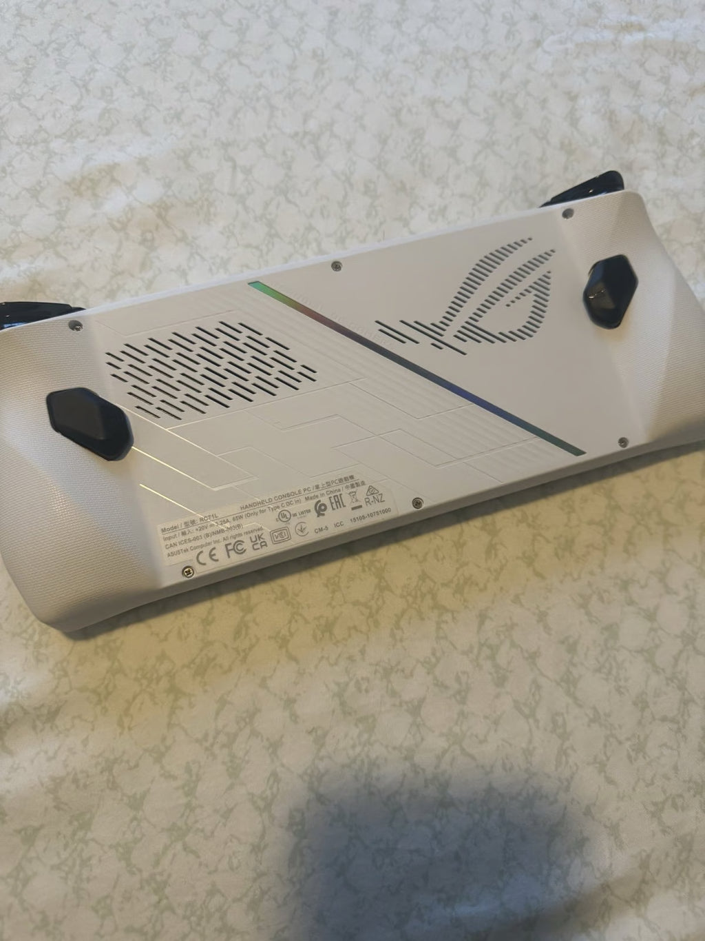 ASUS rog ally z1 extreme 8S99