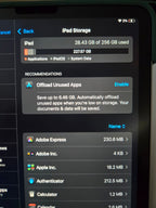 Apple iPad Air 5th Generation 256 GB in Starlight with Apple Pencil 2nd Gen 1P52