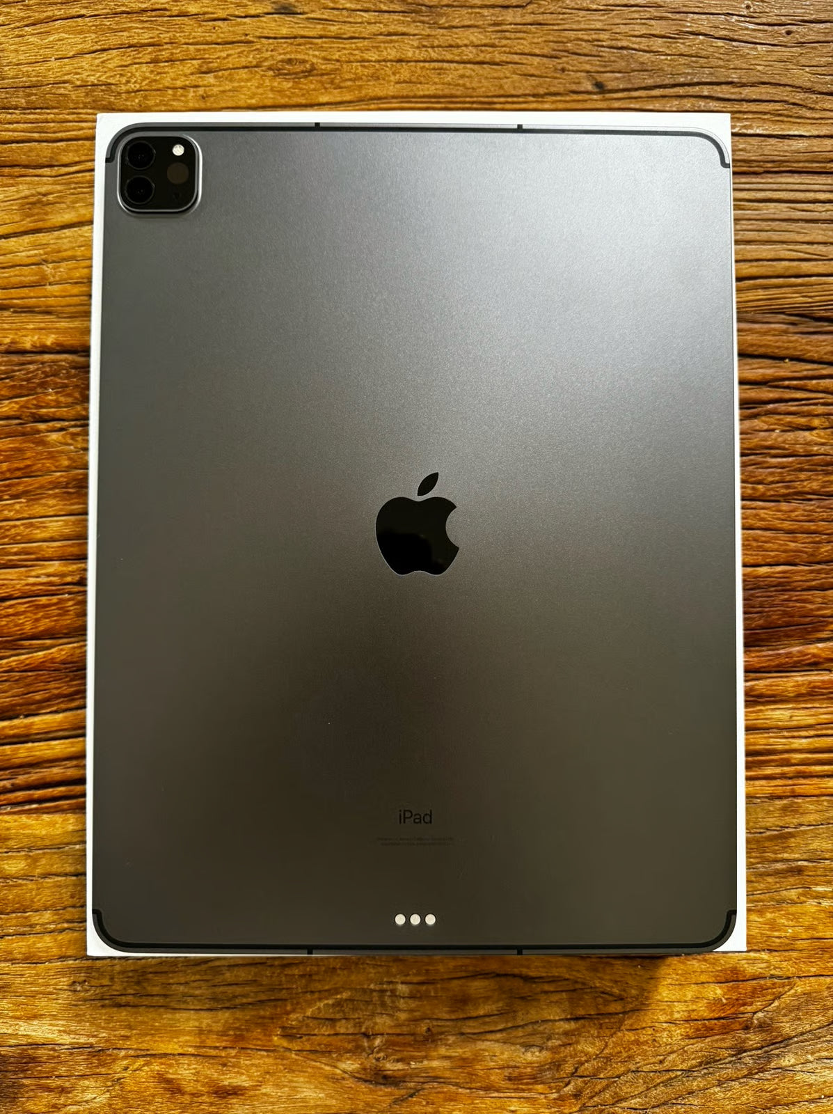 IPad Pro 12.9 inch (5th Generation) WiFi + Cellular 256gb space gray A2379 8E27