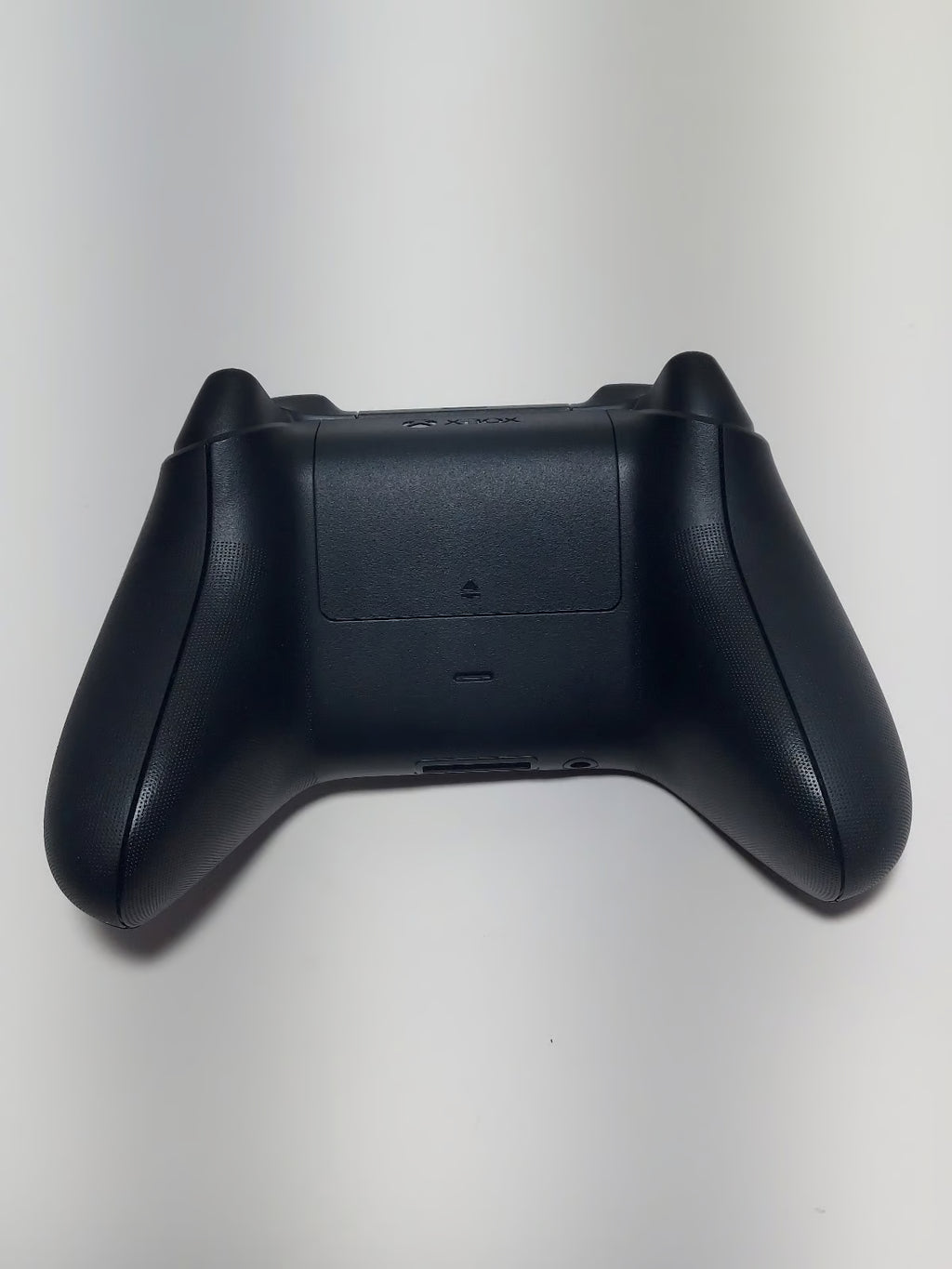 Xbox Series X 1TB SSD Console - Includes Xbox Wireless Controller 3X92