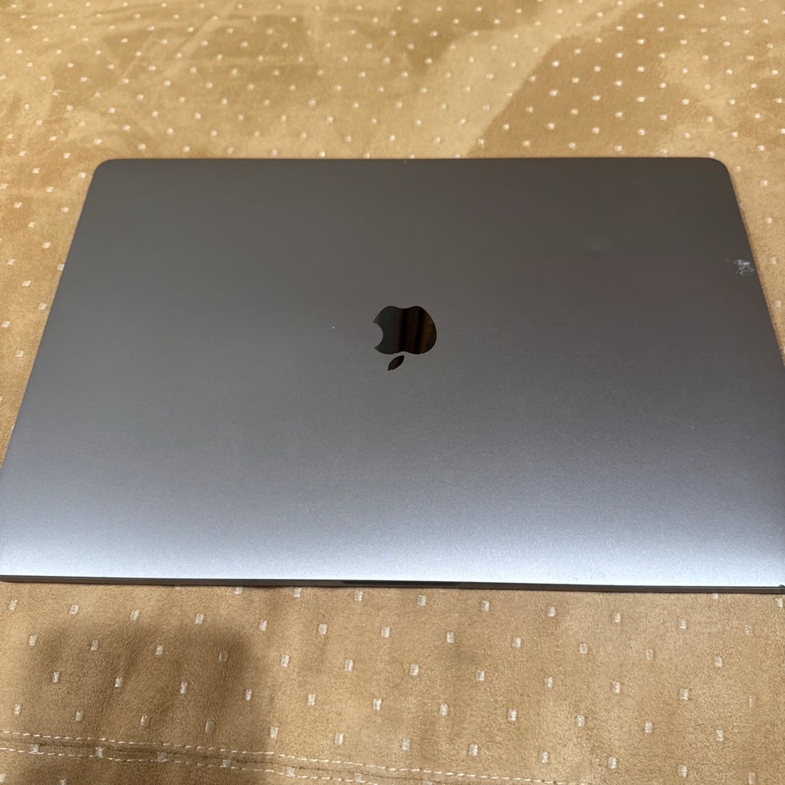 macbook pro 2019 16 inch i9 3K39