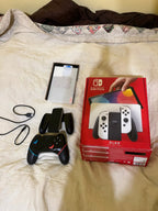 Nintendo Switch oled bundle 5B18
