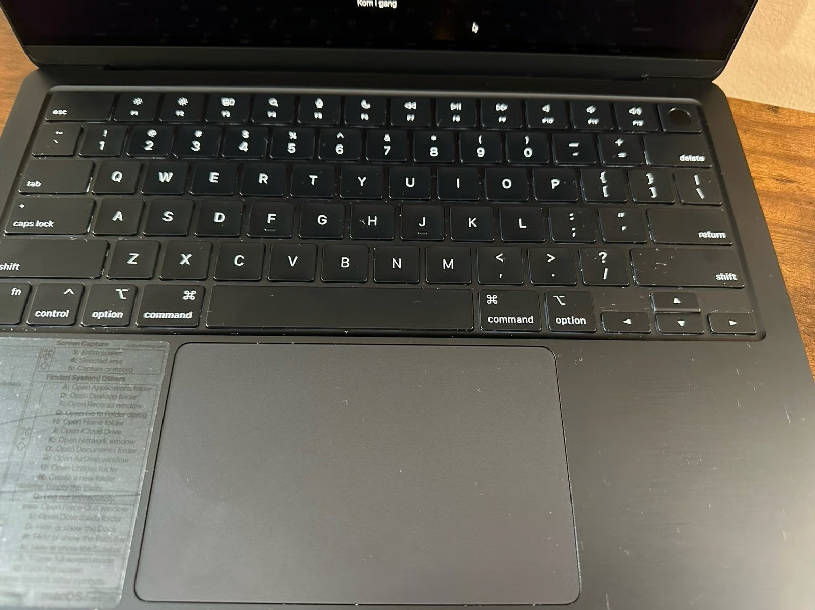 Macbook Air M2 13in 256GB SSD Storage midnight and Magic Mouse 8O87