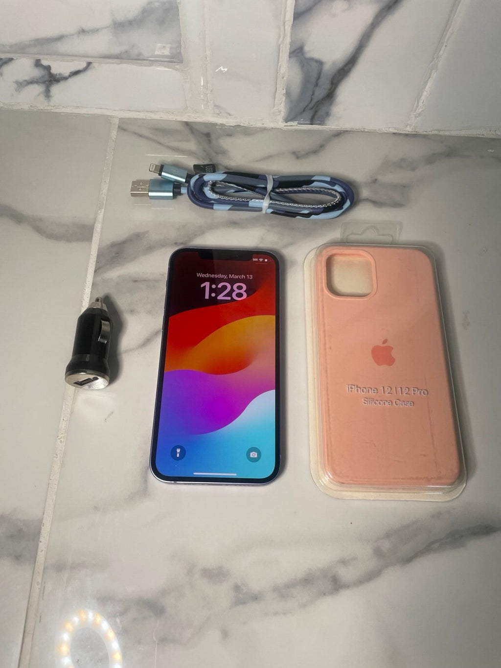 Apple iphone 12 128gb (UNLOCKED) 8Y16