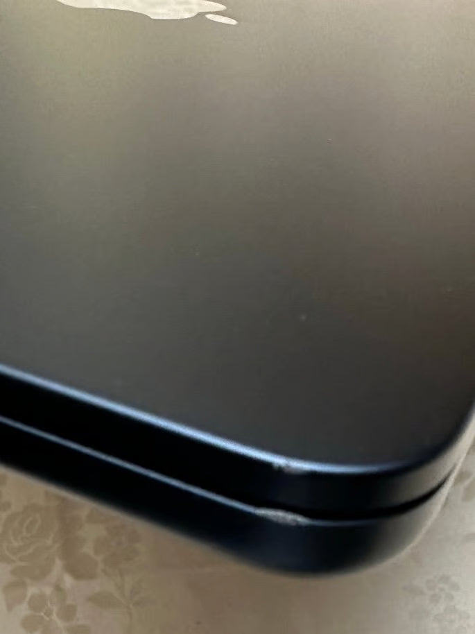 2024 Apple macbook air 13鈥?m3 chip. No box and no cord included. 1L61