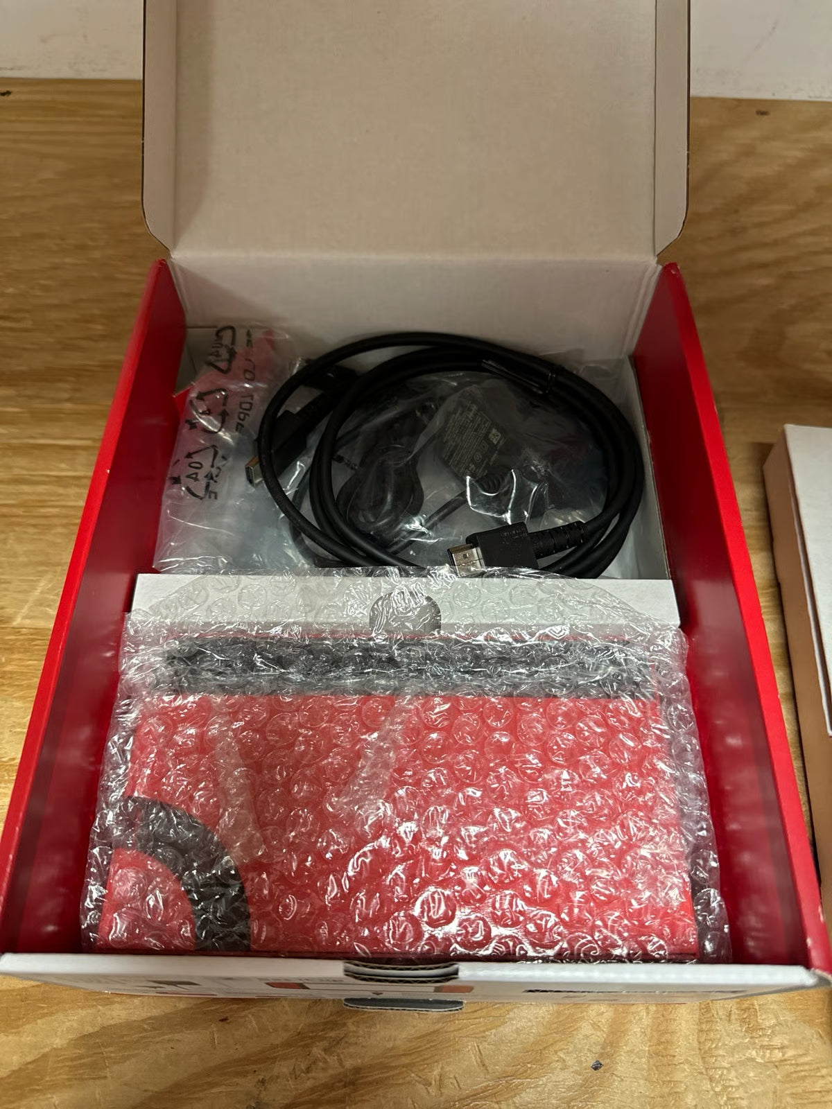 Nintendo Switch [OLED] 64GB - Mario Red Edition - United States Model 7H39