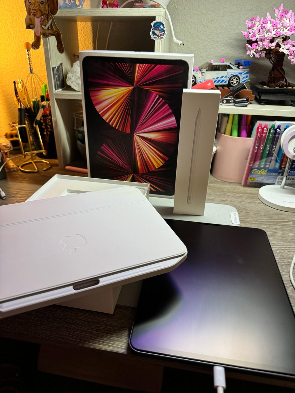 ipad pro 11 inch 4th generation bundle with Magic Keyboard and Apple Pencil 8R79