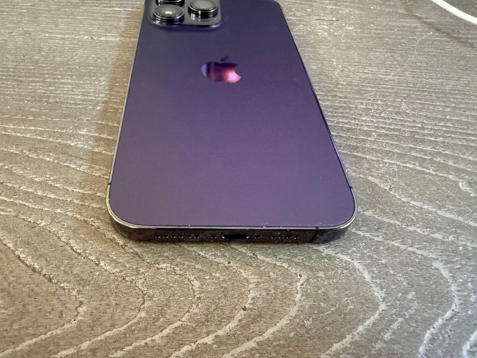 UNLOCKED Apple iPhone 14 Pro Max 256 GB Deep Purple MQ8W3LL/A Used 6V19