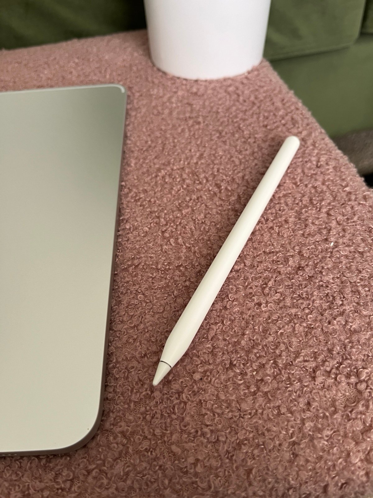 iPad Pro 11 inch 1st Generation + Apple Pencil 2nd Gen (with case) 3Z76