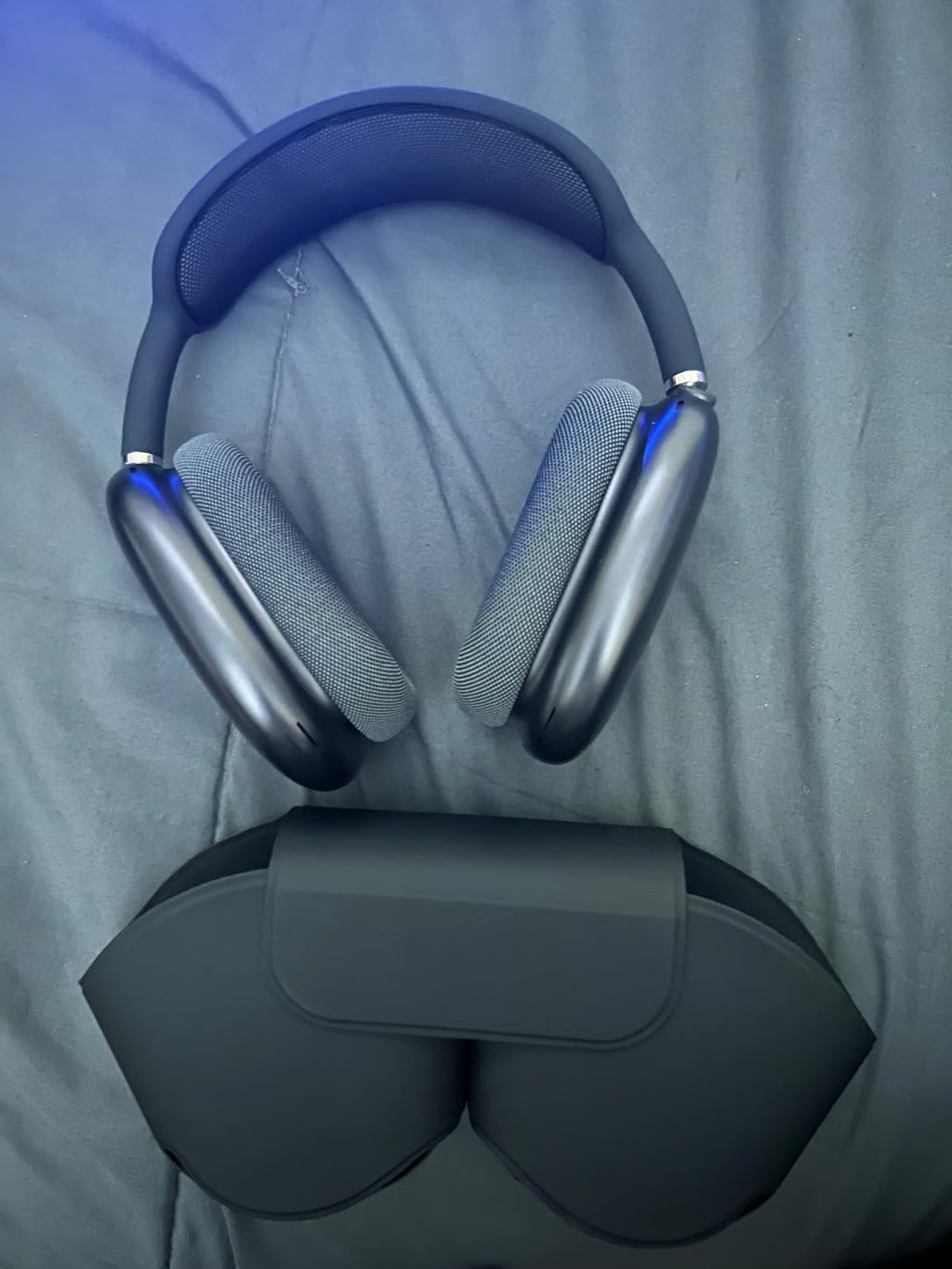 Apple AirPods Max with Smart Case in Space Gray 9H38