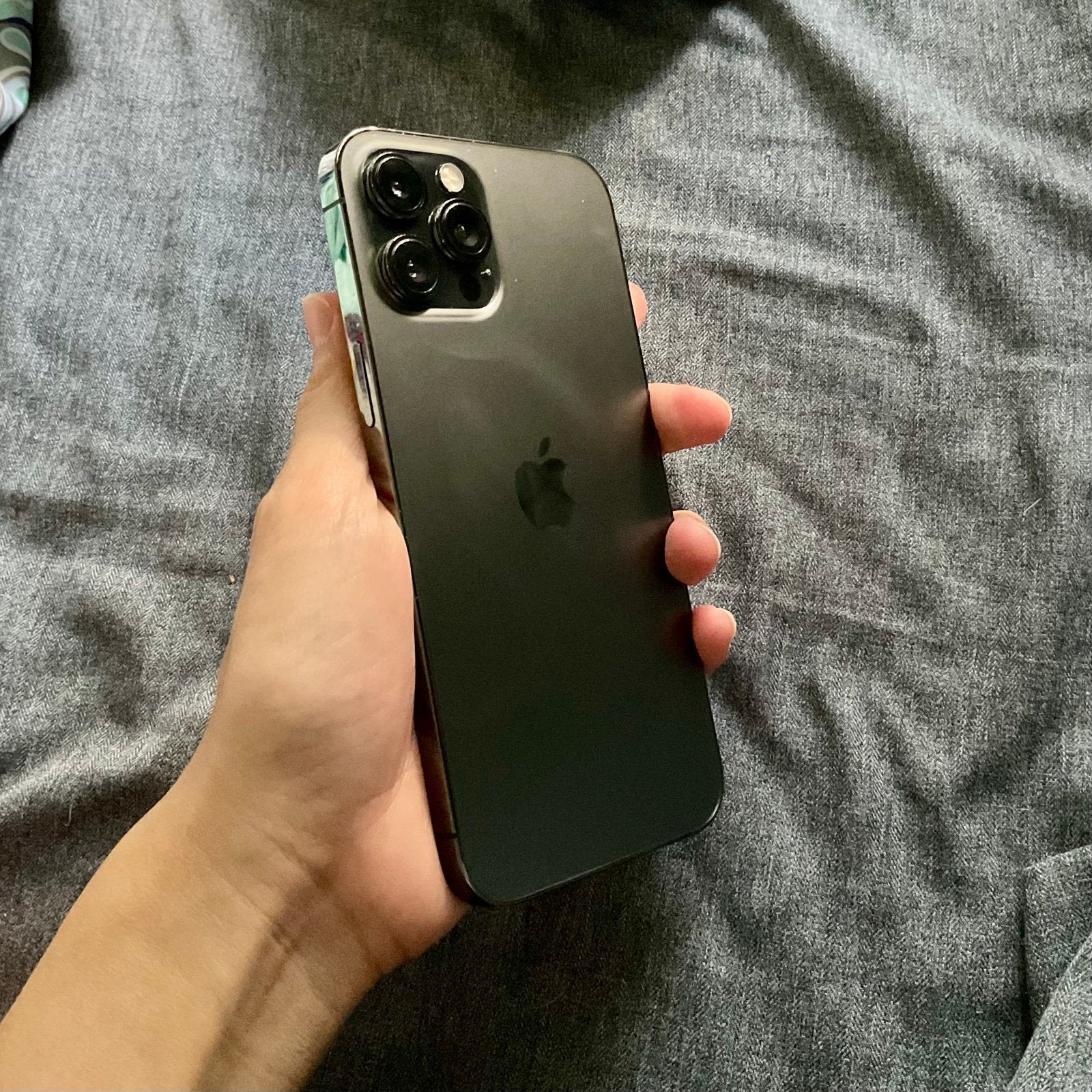 iPhone 12 pro max - unlocked 9S61