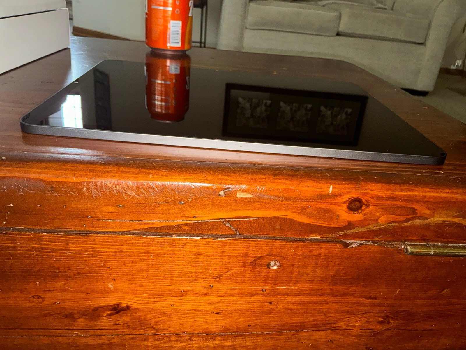 Apple iPad Pro 12.9�?WIFI (5th Generation) 256GB w/Case and Original Box 3W26