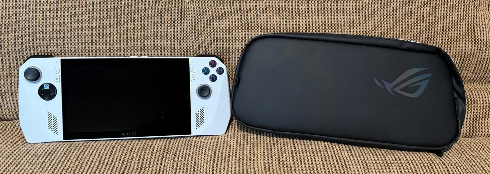 ASUS ROG ALLY Z1 Extreme 512GB and ROG ALLY Official Case Mint 5H11