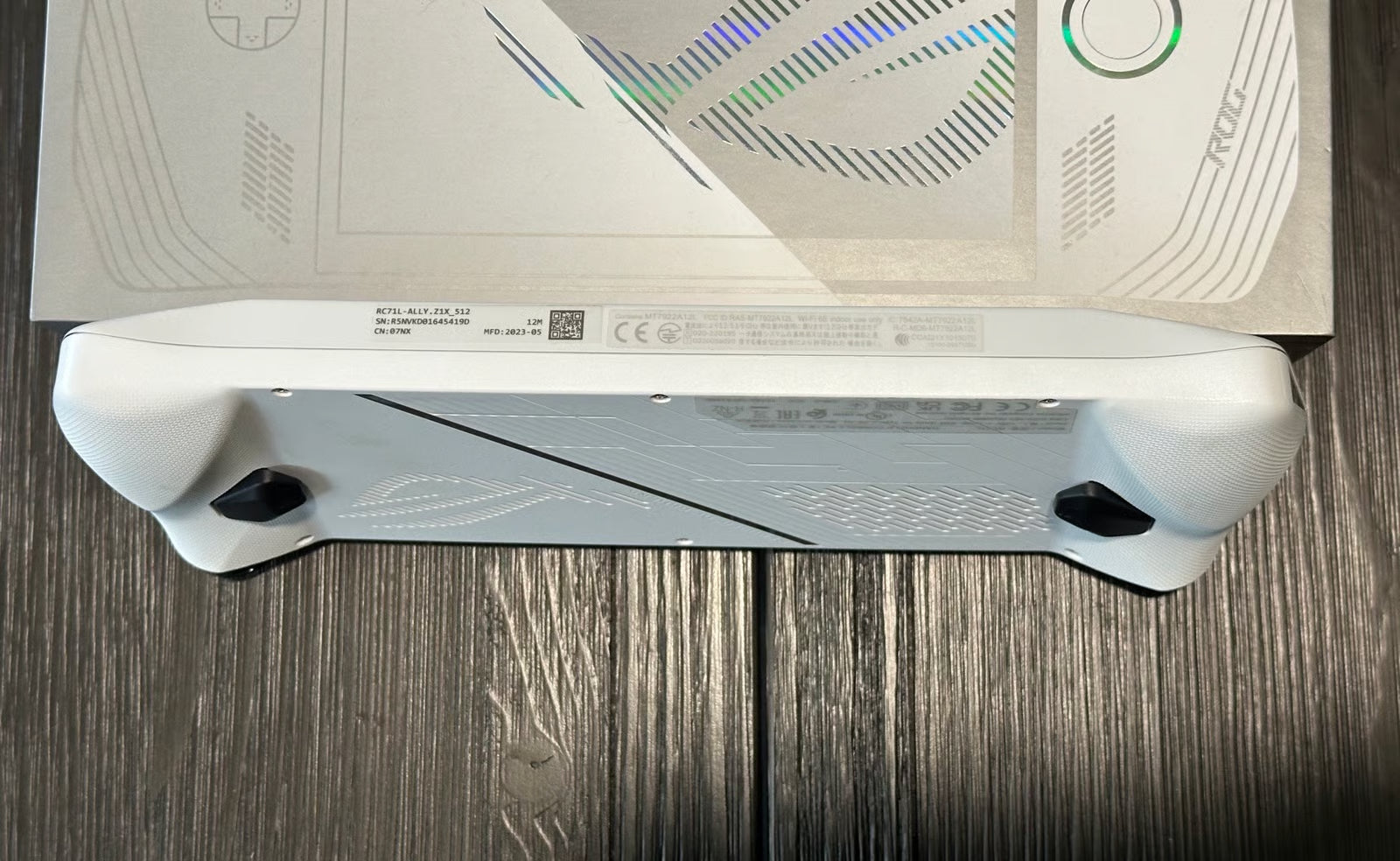 ASUS rog ally z1 extreme 8O61