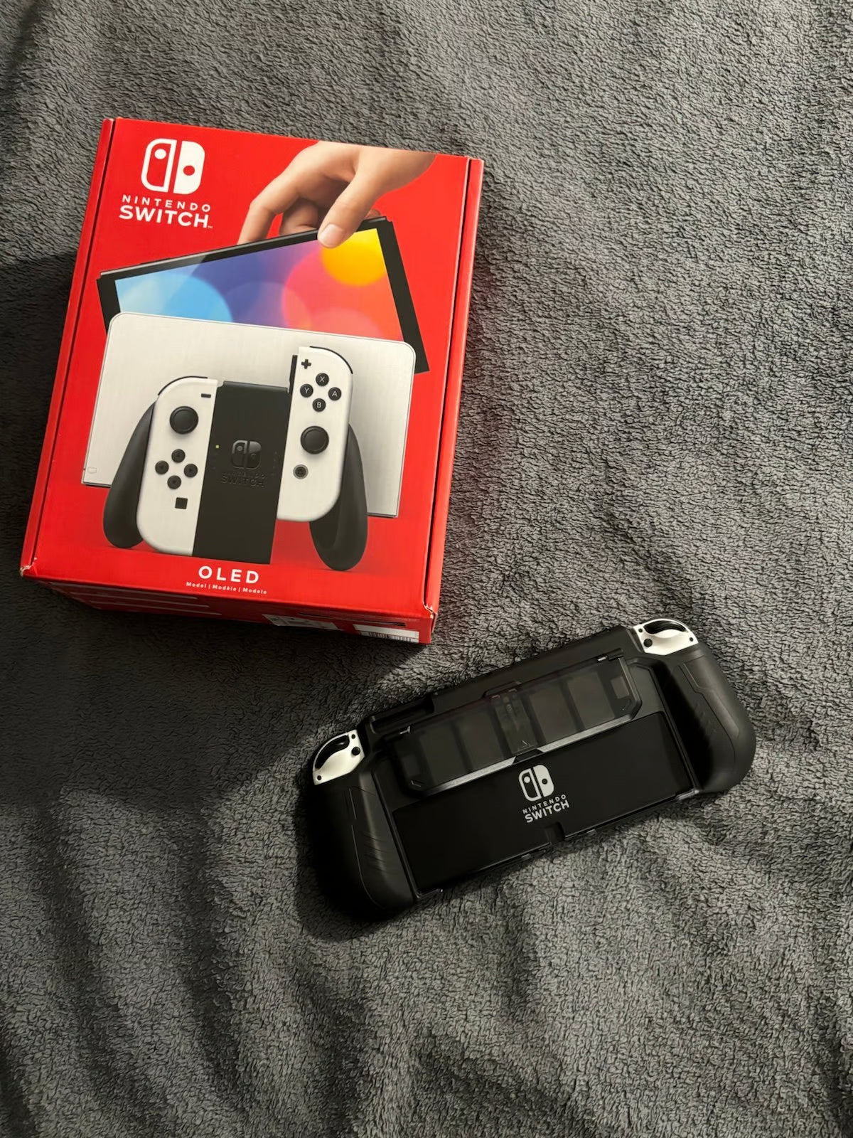 NEW Nintendo Switch OLED White 7Q67