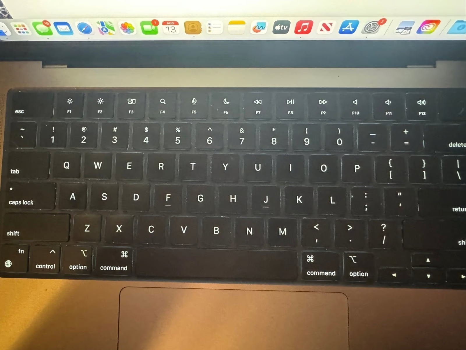 MacBook m3 (holding for someone) 5R26