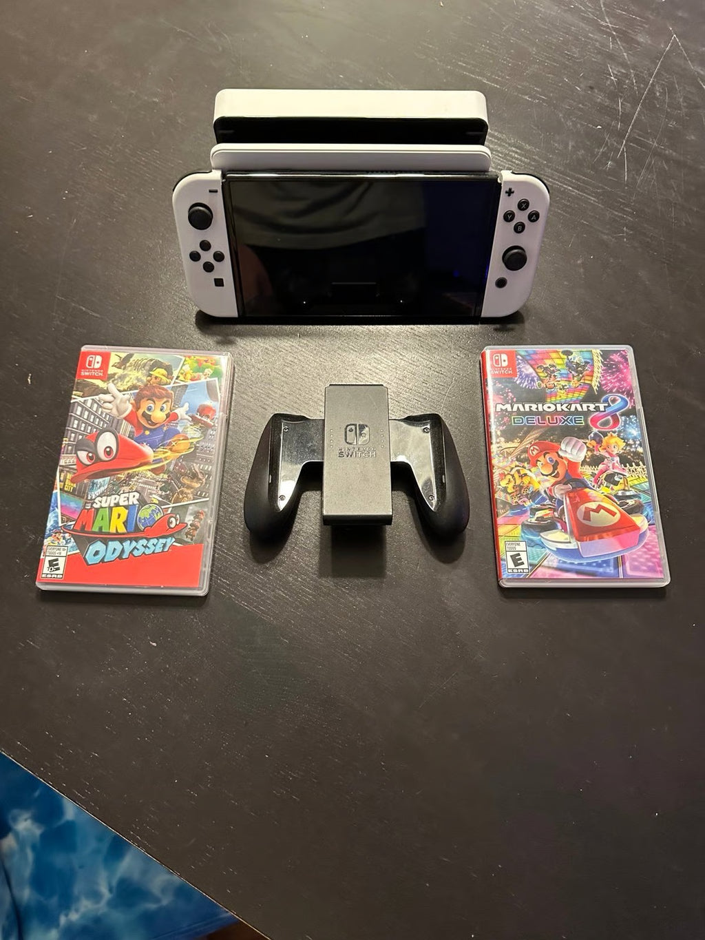 White OLED Nintendo Switch Bundle 5N73