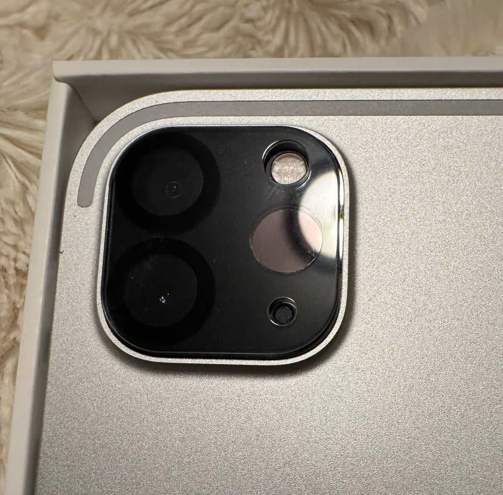 Apple iPad Pro 5th Generation 12.9-inch 256GB WIFI Silver Gray 6R62