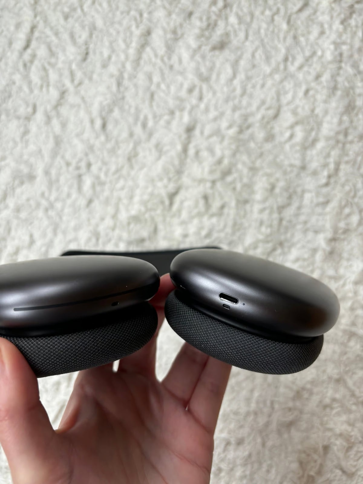 Apple AirPods Max with Smart Case in Space Gray 7R31