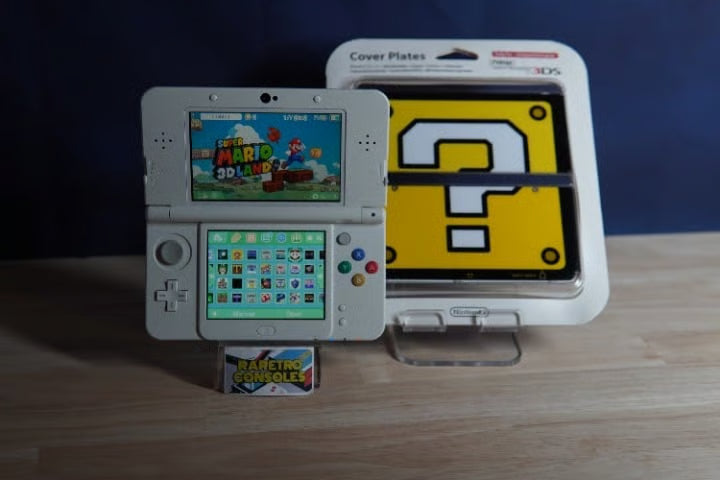 RARE New Nintendo 3DS No.046 (Question Block) With 32GB, Charger, Pok茅mon Bank