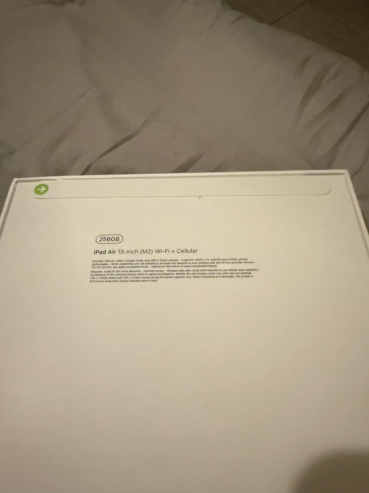 iPad Air 13 inch WiFi and cellular 256gb 8L95